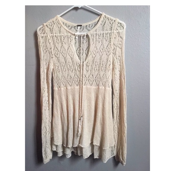 Free People Tops - Free People Crochet Long Sleeve w/ Tassles Top SzS